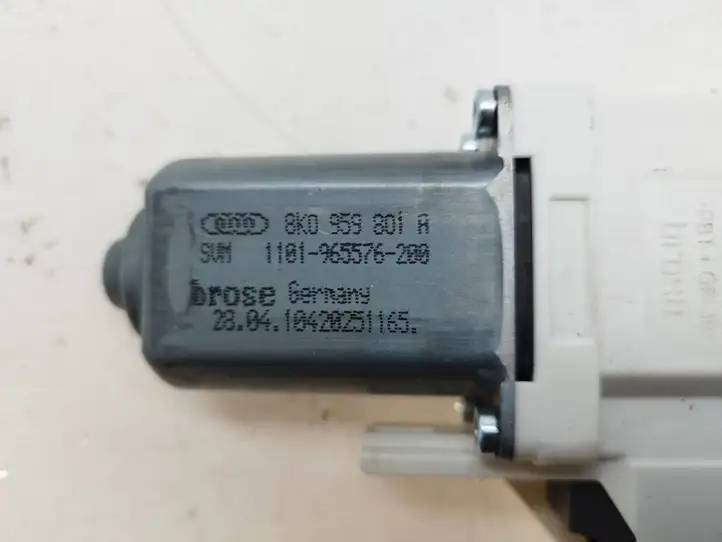 Audi A4 S4 B8 8K (2007 - 2011) 8K0959801A Стеклоподъемник задней двери — фото 2