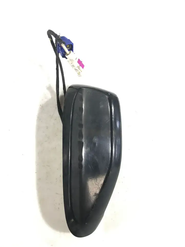 Chrysler Pacifica (2016 - ) P1YG06GW7AF GPS антенна — фото 3