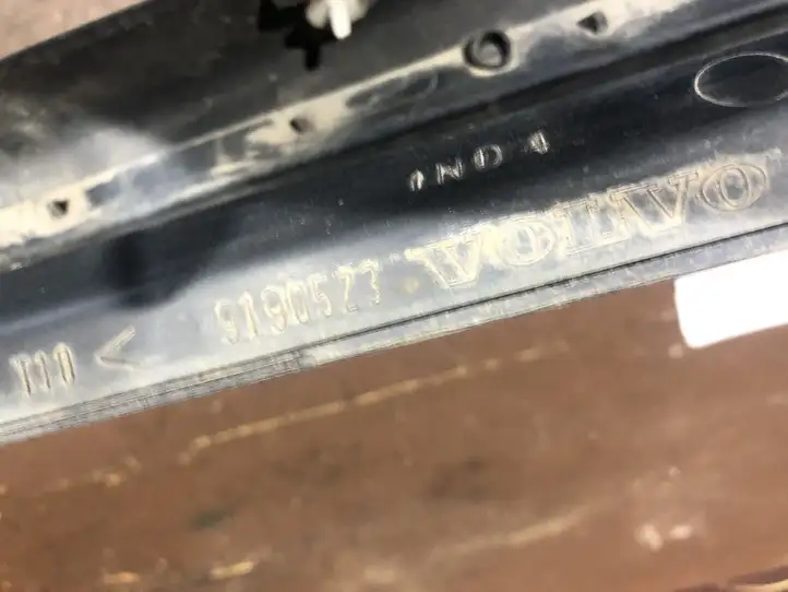 Volvo V70 (2000 - 2004) 9178761 Порог кузова — фото 4