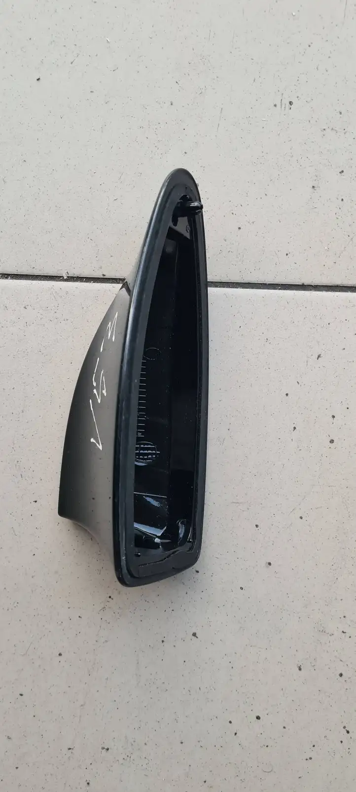 BMW 7 F01 (2008 - 2016) 9141466 Крышка GPS-антенны — фото 3