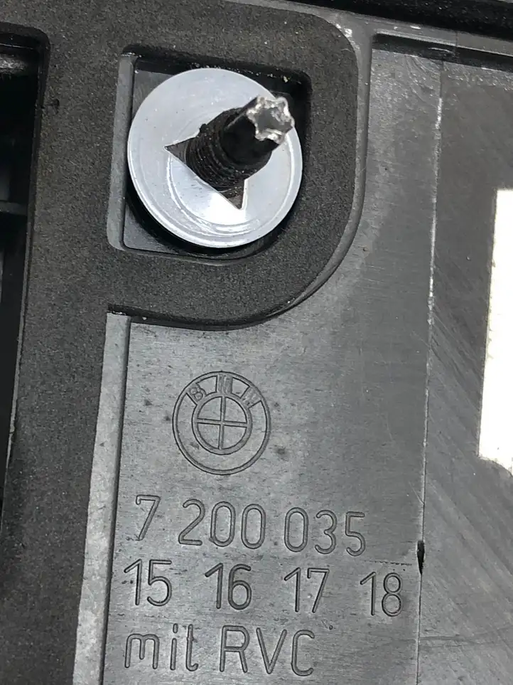 BMW 7 F01 (2008 - 2016) 7200035 Подсветка номера — фото 8