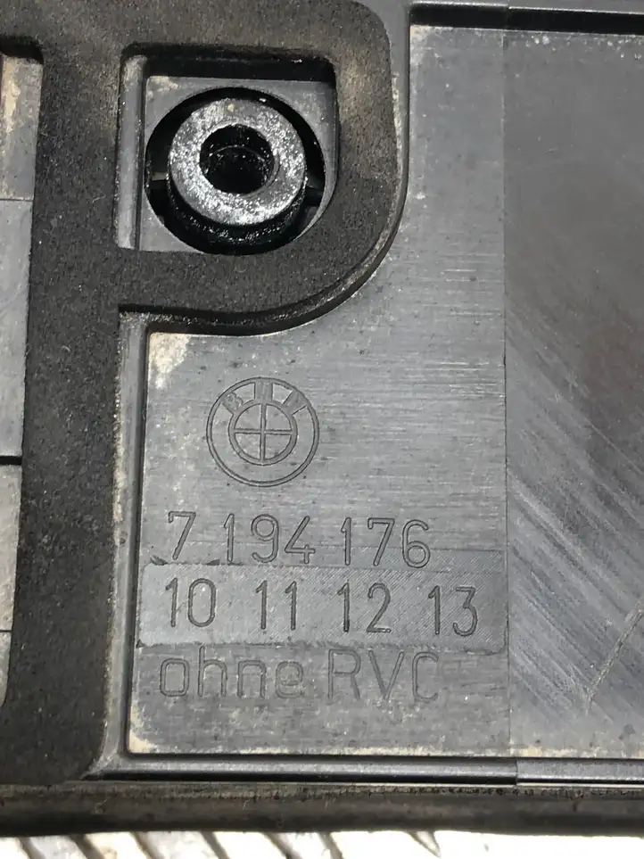 BMW 7 F01 (2008 - 2016) 7194176 Подсветка номера — фото 2