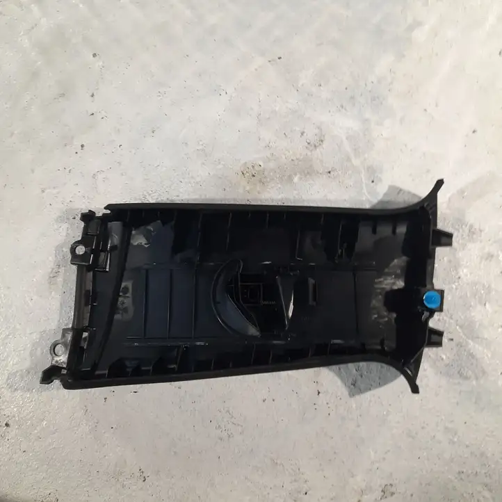 Toyota RAV 4 (XA40) (2012 - 2018) 7325533020 Верхняя обшивка стойки B — фото 2