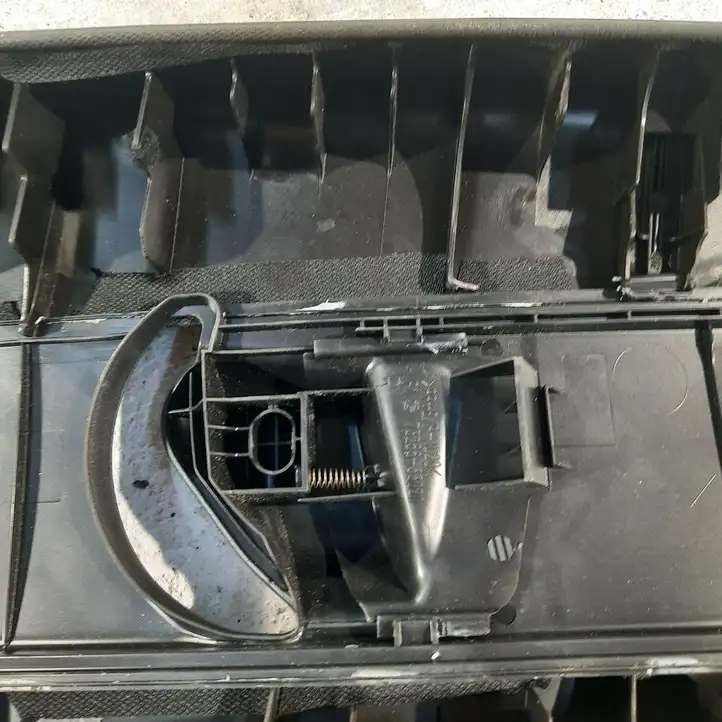 Toyota RAV 4 (XA40) (2012 - 2018) 7325533020 Верхняя обшивка стойки B — фото 8