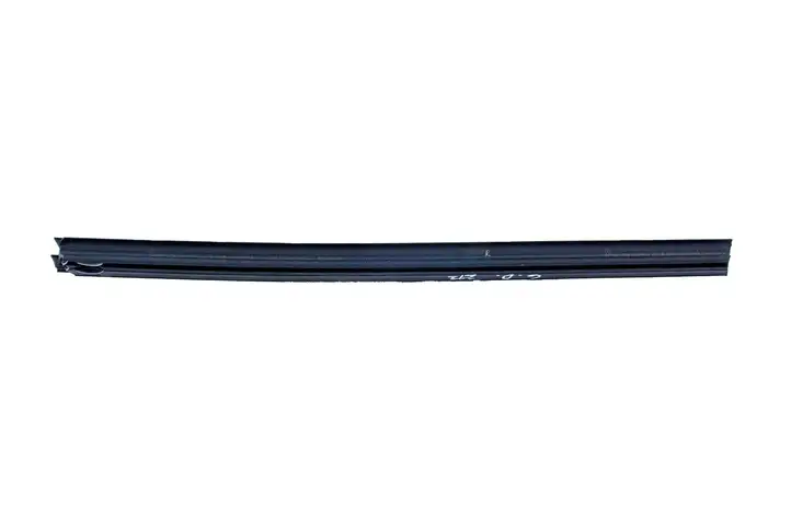 Mercedes-Benz E W212 (2009 - 2016) A2127350365 Накладка стекла задней двери — фото 1