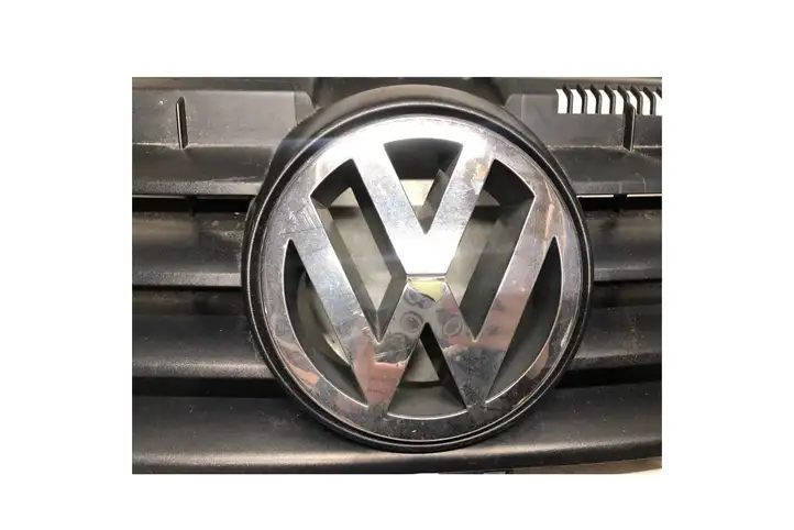 Volkswagen Polo (2001 - 2005) 6Q0853651C Передняя решетка — фото 2