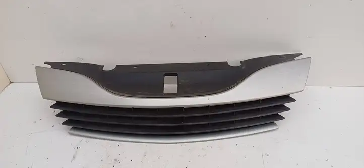 Renault Laguna II (2001 - 2005) 8200012581 Передняя решетка — фото 1