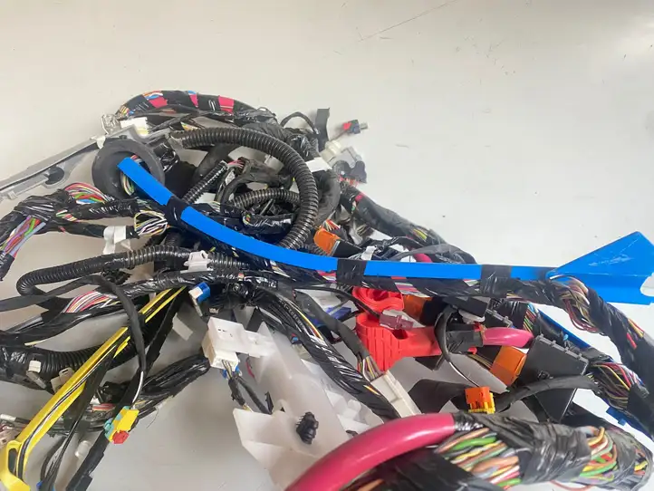 Tesla Model Y (2019 - 2024) 148904200E Правый жгут проводов салона — фото 2