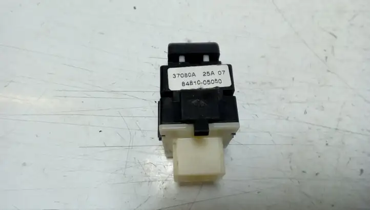 Toyota Avensis T250 (2006 - 2009) 8481005050 Блок кнопок стеклоподъемников — фото 3