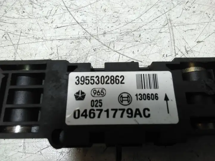 Jeep Grand Cherokee (WK) (2004 - 2010) 04671779AC Датчик удара SRS — фото 3