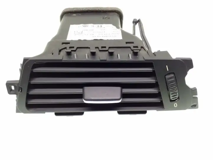 BMW 3 E90 E91 (2005 - 2012) 64226922634 Боковой воздушный дефлектор — фото 1