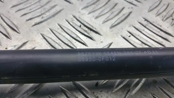 Toyota Corolla Verso AR10 (2004 - 2009) 689500F012 Амортизатор крышки багажника — фото 3
