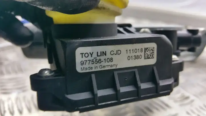 Toyota Avensis T270 (2009 - 2012) 8570102010 Электростеклоподъемник передний (комплект) — фото 2
