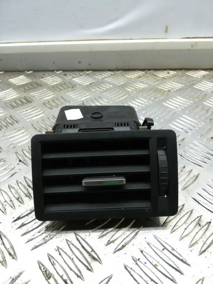 Ford Kuga I (2008 - 2012) 3M51R018B08 Боковой воздушный дефлектор — фото 1