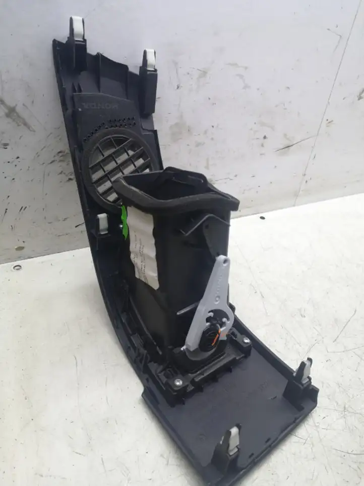 Honda CR-V (2006 - 2009) 77630SWWE011M1 Боковой воздушный дефлектор — фото 2