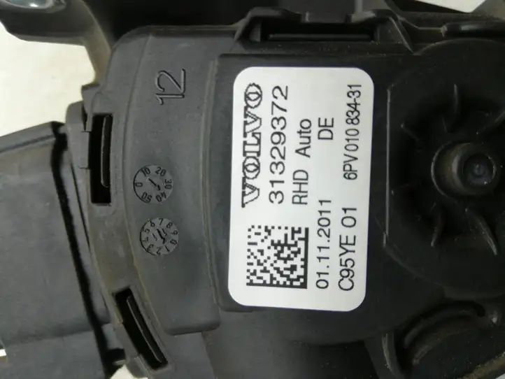 Volvo V60 (2010 - 2013) 31329372 Педаль акселератора — фото 5