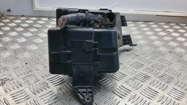 Toyota RAV 4 (XA30) (2006 - 2016) 8266242190 Блок предохранителей (комплект) — фото 7