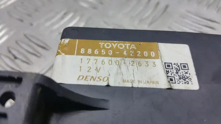 Toyota RAV 4 (XA30) (2006 - 2016) 8865042200 Модуль управления кондиционером — фото 2