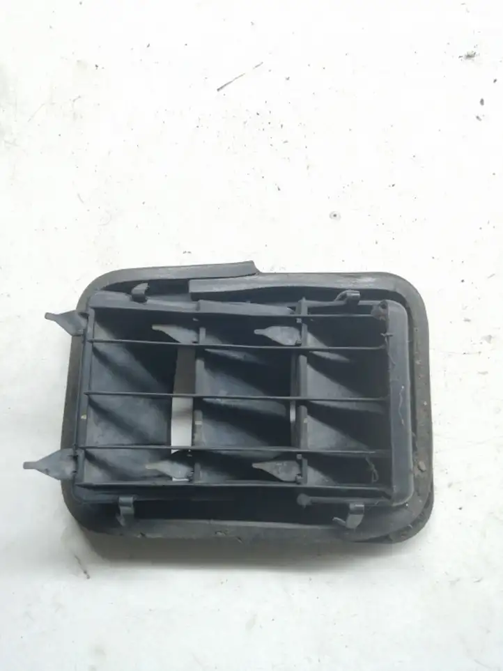 Toyota Corolla Verso AR10 (2004 - 2009) 629400F010 Вентиляционная решетка кузова — фото 2