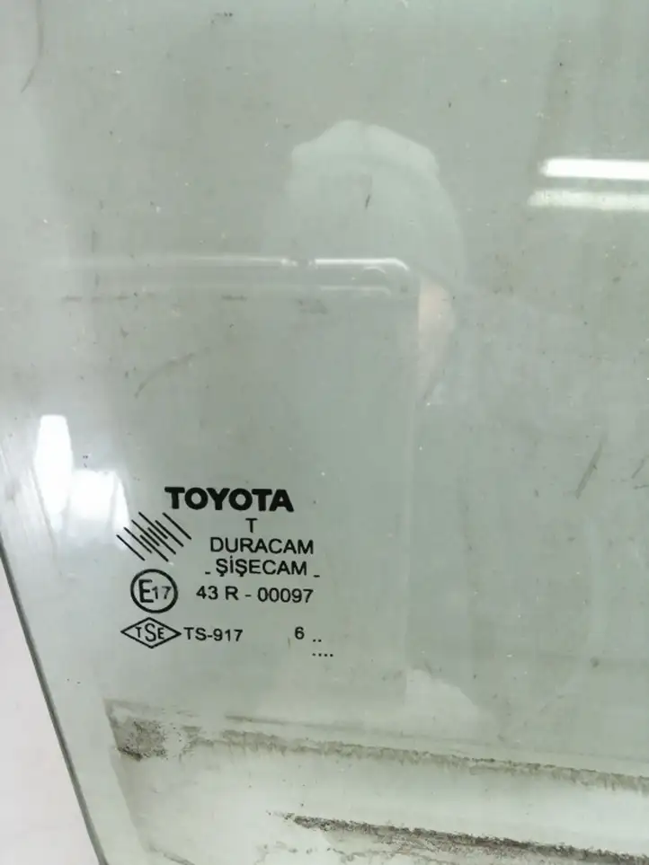 Toyota Corolla Verso AR10 (2004 - 2009) Стекло передней двери — фото 2