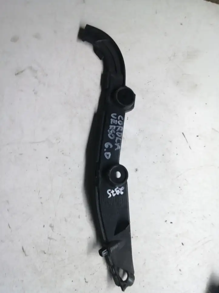 Toyota Corolla Verso AR10 (2004 - 2009) 525750F010 Кронштейн заднего бампера — фото 1