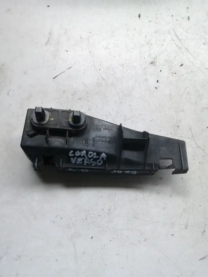 Toyota Corolla Verso AR10 (2004 - 2009) 525620F010 Кронштейн заднего бампера — фото 3