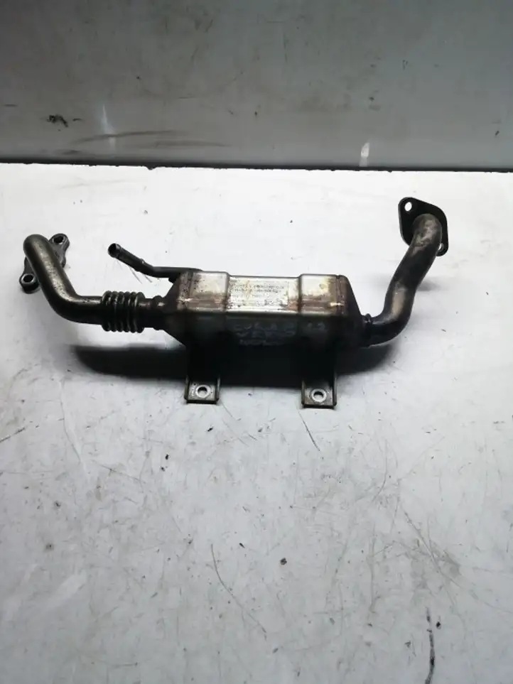 Toyota Corolla Verso AR10 (2004 - 2009) 256800R01000 Охладитель клапана EGR — фото 1