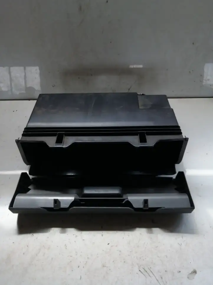 Volkswagen Touran I (2003 - 2010) 1T0881580C Вещевой ящик — фото 4