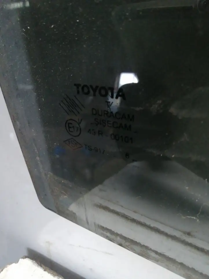 Toyota Corolla Verso AR10 (2004 - 2009) Стекло задней двери — фото 3
