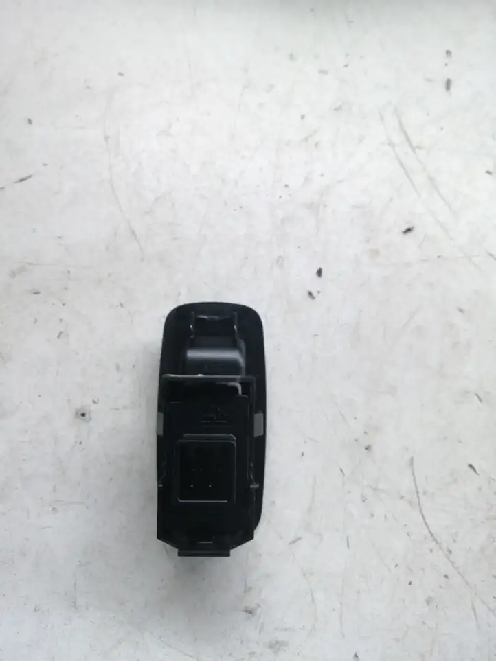 Toyota Corolla Verso AR10 (2004 - 2009) 848010F030 Блок кнопок стеклоподъемников — фото 3