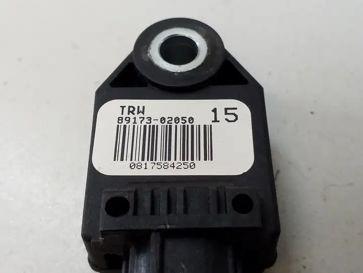 Toyota Auris 150 (2006 - 2012) 8917302050 Датчик удара SRS — фото 4