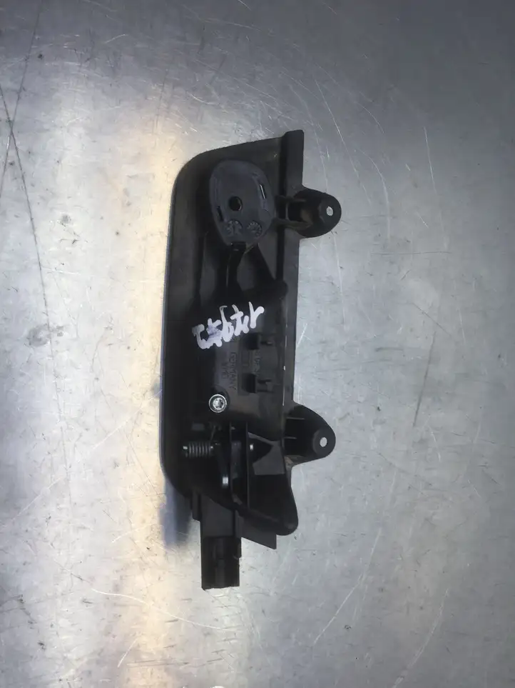 Audi A4 S4 B6 8E 8H (2000 - 2006) 8E0839019 Внутренняя ручка задней двери — фото 3