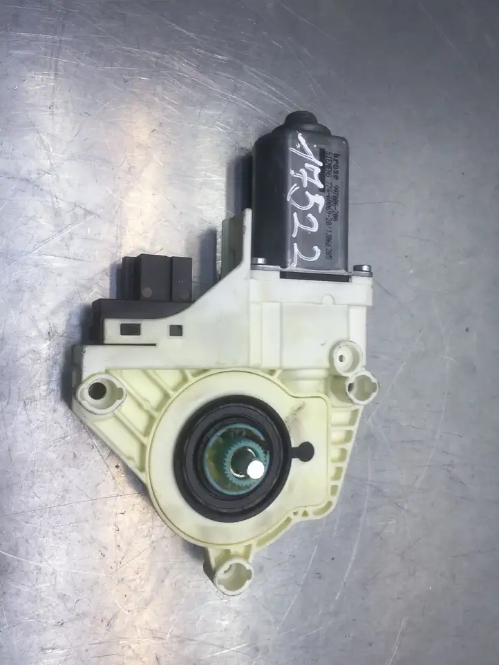 Audi A6 S6 C6 4F (2004 - 2008) 4F0959802 Стеклоподъемник задней двери — фото 1