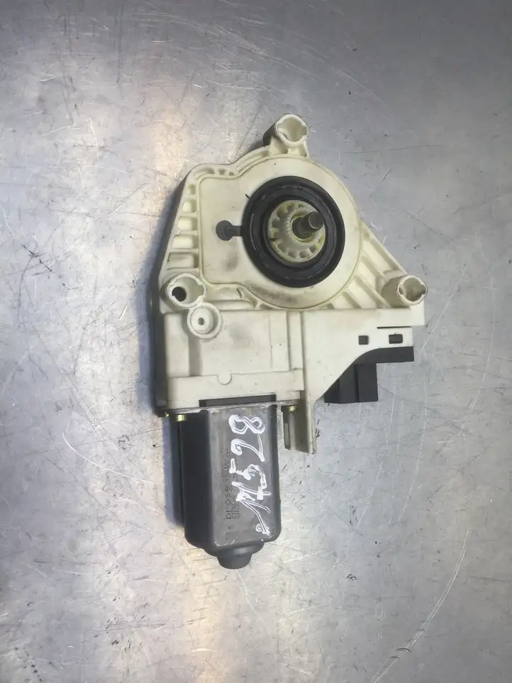 Audi A6 S6 C6 4F (2004 - 2008) 4F0959802 Стеклоподъемник задней двери — фото 1