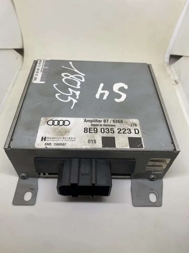 Audi A4 S4 B7 8E 8H (2004 - 2009) 8E9035223 Усилитель звука — фото 4