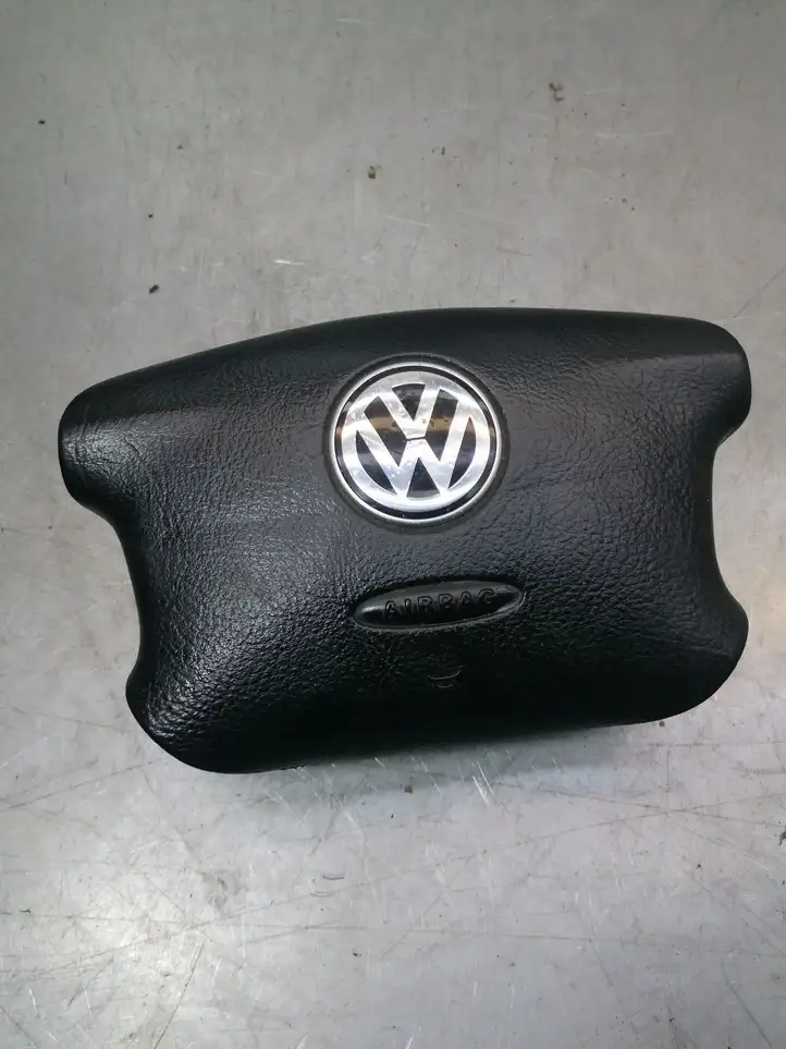 Volkswagen Golf IV (1998 - 2005) Подушка безопасности руля — фото 1