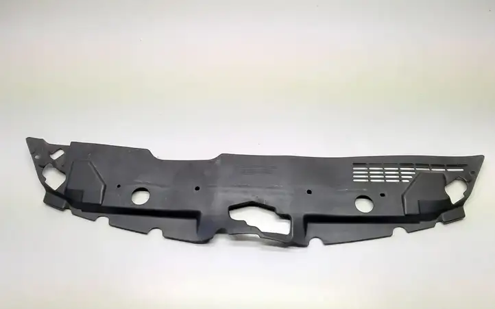 Toyota Corolla Verso AR10 (2004 - 2009) 532890F010 Облицовка радиатора — фото 1