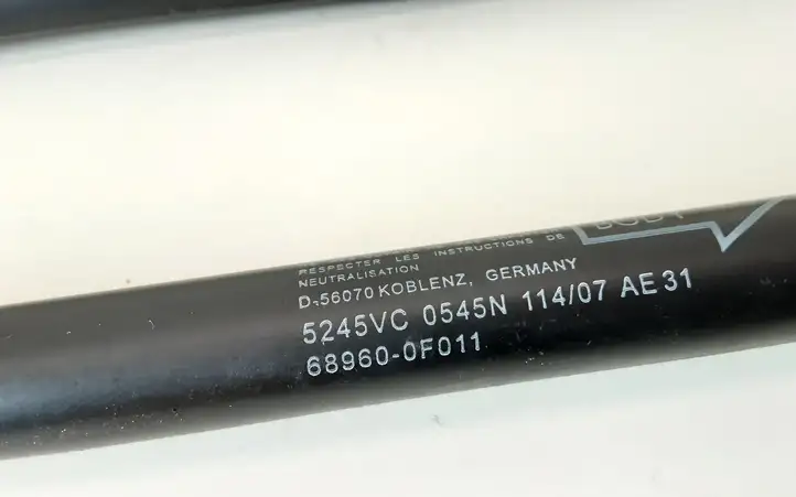 Toyota Corolla Verso AR10 (2004 - 2009) 689600F011 Амортизатор крышки багажника — фото 2