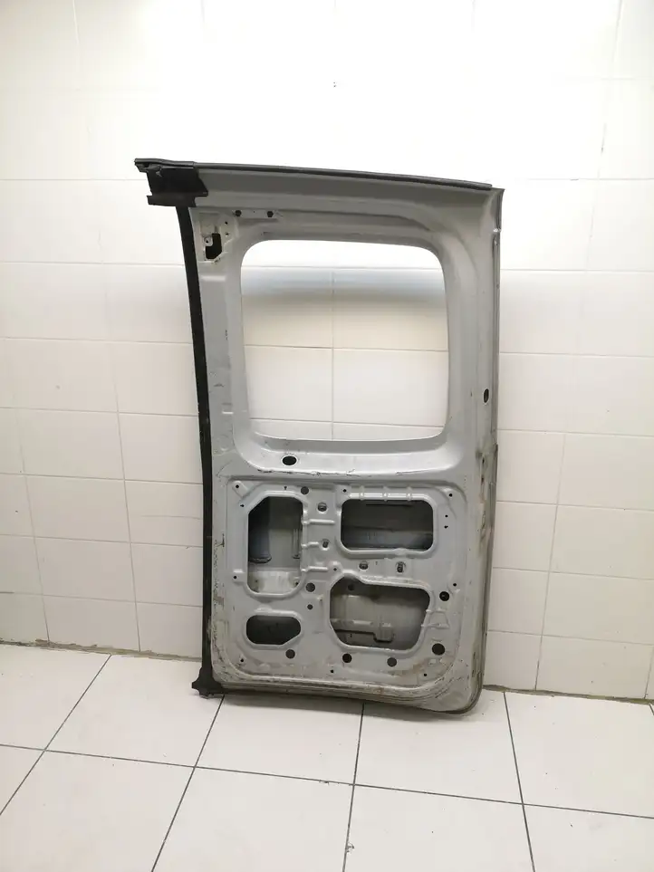 Hyundai H-1, Starex, Satellite (2007 - 2013) Багажная дверь — фото 10