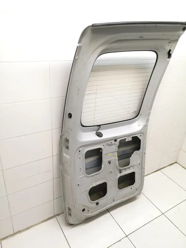 Hyundai H-1, Starex, Satellite (2007 - 2013) Багажная дверь — фото 9