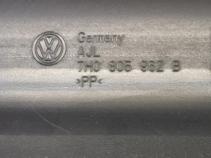 Volkswagen Transporter - Caravelle T5 (2003 - 2009) 7H0805962B Нижняя панель радиатора — фото 3