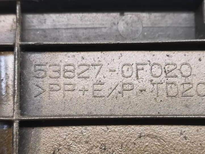 Toyota Verso (2012 - 2015) 538270F020 Абсорбер крыла — фото 3