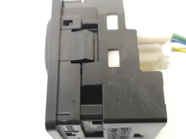 Toyota Auris 150 (2006 - 2012)  183574 Включатель зеркал