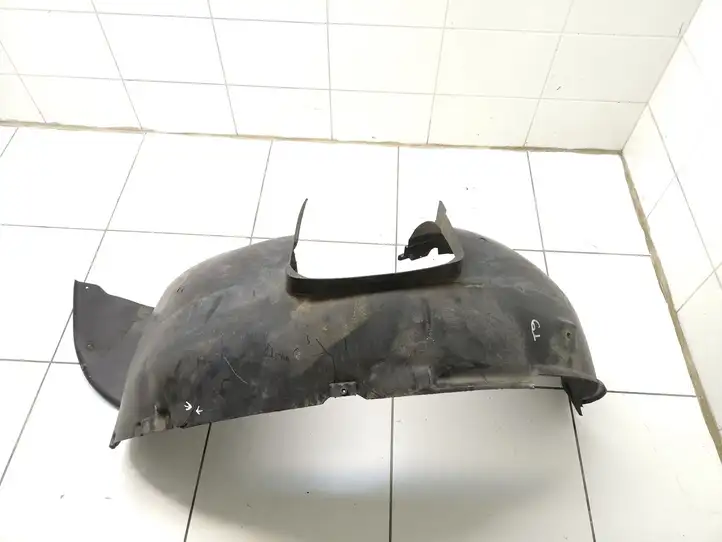 Volkswagen Transporter-Caravelle (2003 - 2009)  7H0809961A Подкрылок