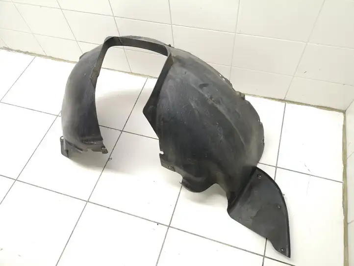 Volkswagen Transporter-Caravelle (2003 - 2009)  7H0809961A Подкрылок