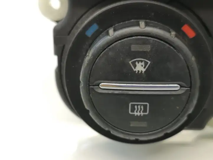 Skoda Octavia Mk2 (1Z) (2004 - 2013)   Блок управления кондиционера воздуха / климата/ печки (в салоне)