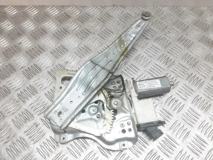 Toyota Corolla E120 E130 (2000 - 2004) 6984002120 Стеклоподъемник передней двери (комплект) — фото 1