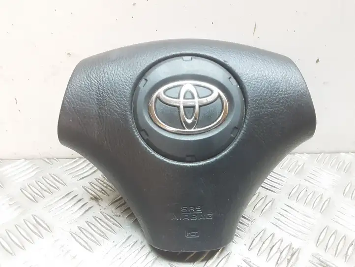 Toyota Corolla Verso E121 (2001 - 2004) Подушка безопасности руля — фото 1