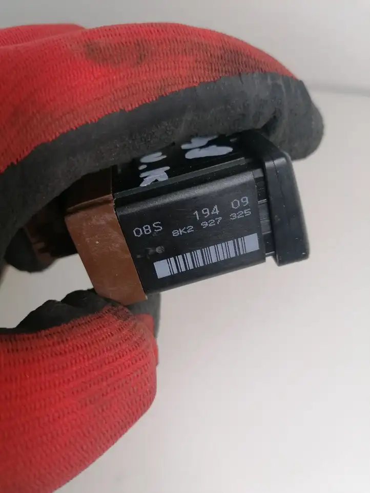 Audi A4 S4 B8 8K (2007 - 2011) 8K2927325 Другие включатели / ручки/ переключатели — фото 2
