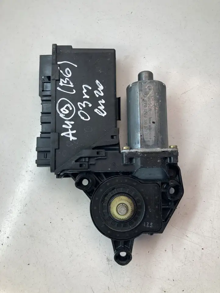 Audi A4 S4 B6 8E 8H (2000 - 2006) 8E0959802A Стеклоподъемник задней двери — фото 2